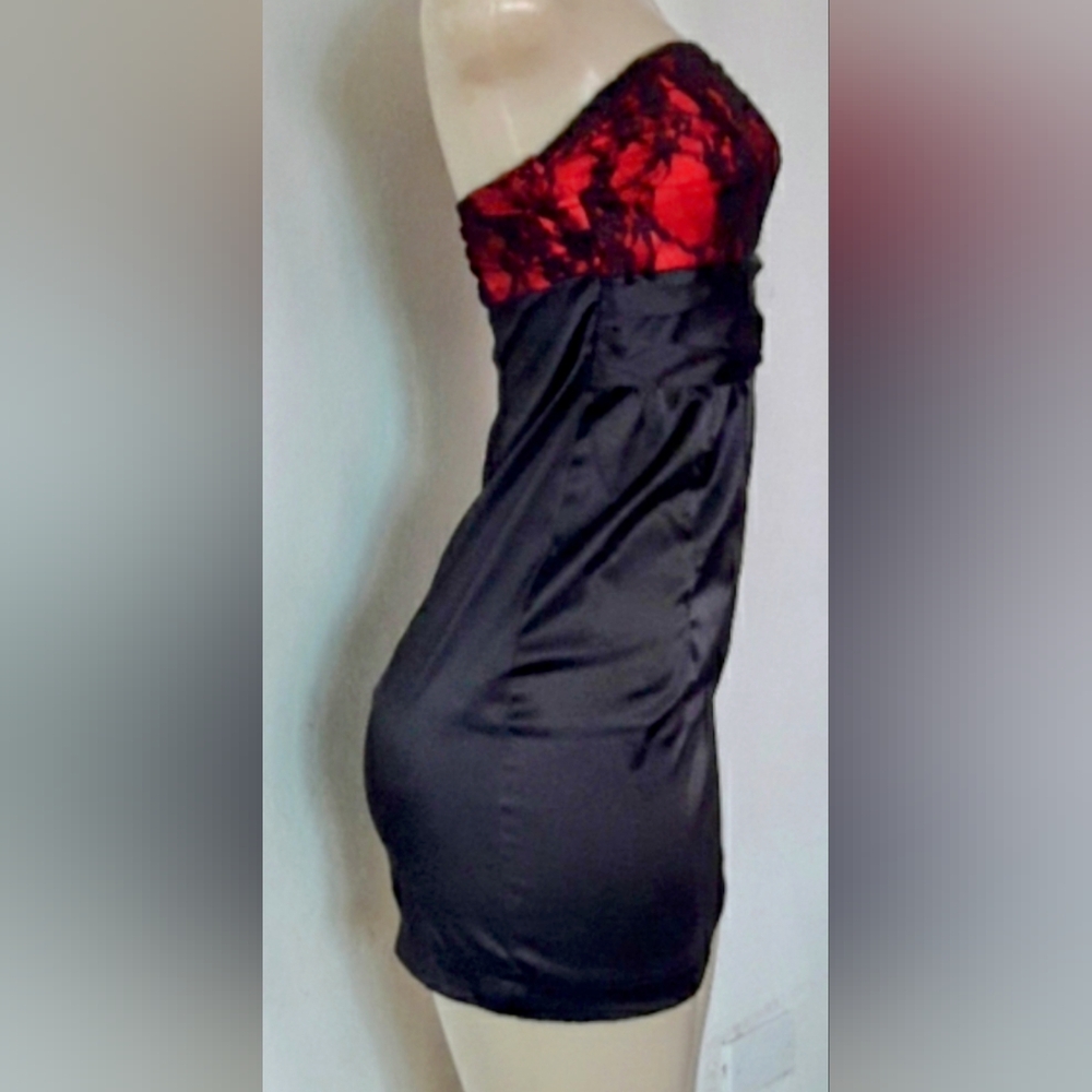 Beautiful ♥️ red & black 🖤 cocktail dress - Picture 5 of 8